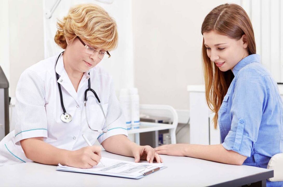 Pour diagnostiquer la cystite, le médecin prescrira à la femme des tests de diagnostic.